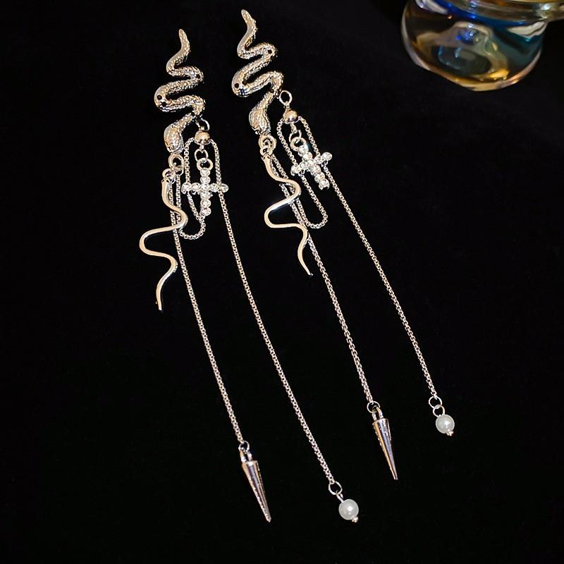 Silver Needle Super Flash Diamond Leaf Fringed Stud Earrings Temperament Earrings Women's Niche Design Earrings Light Luxury High Sense
