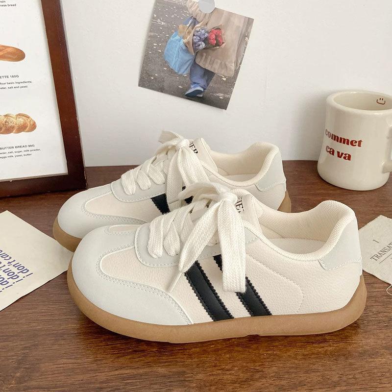 Versatile Chic Niche Korean Version of Student Sports Little White Shoes Women's 2025 Spring New Ugly Cute Round Head German Training Board Shoes
