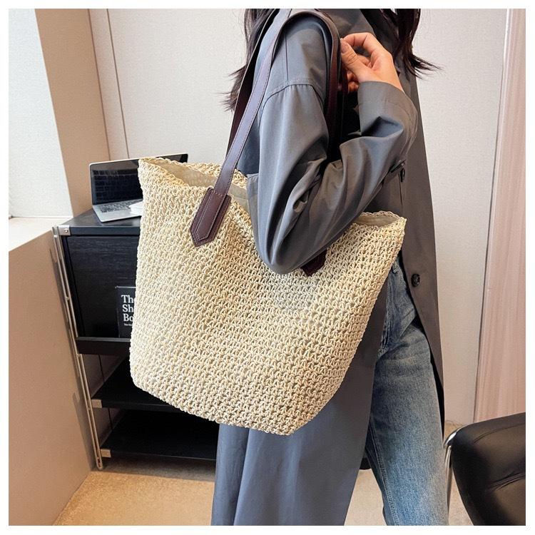 New Summer Single Shoulder Straw Woven Bag Straw Bag Large Capacity Women's Handmade Woven Bag Holiday Beach Bag Tote Women's Bag