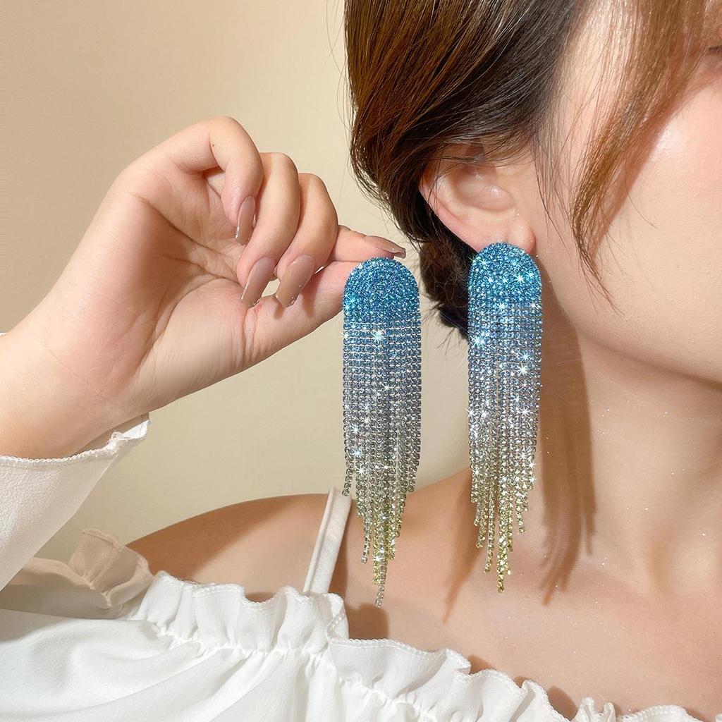 European & American Gradient Diamond Tassel Earrings for Women – High-End Design