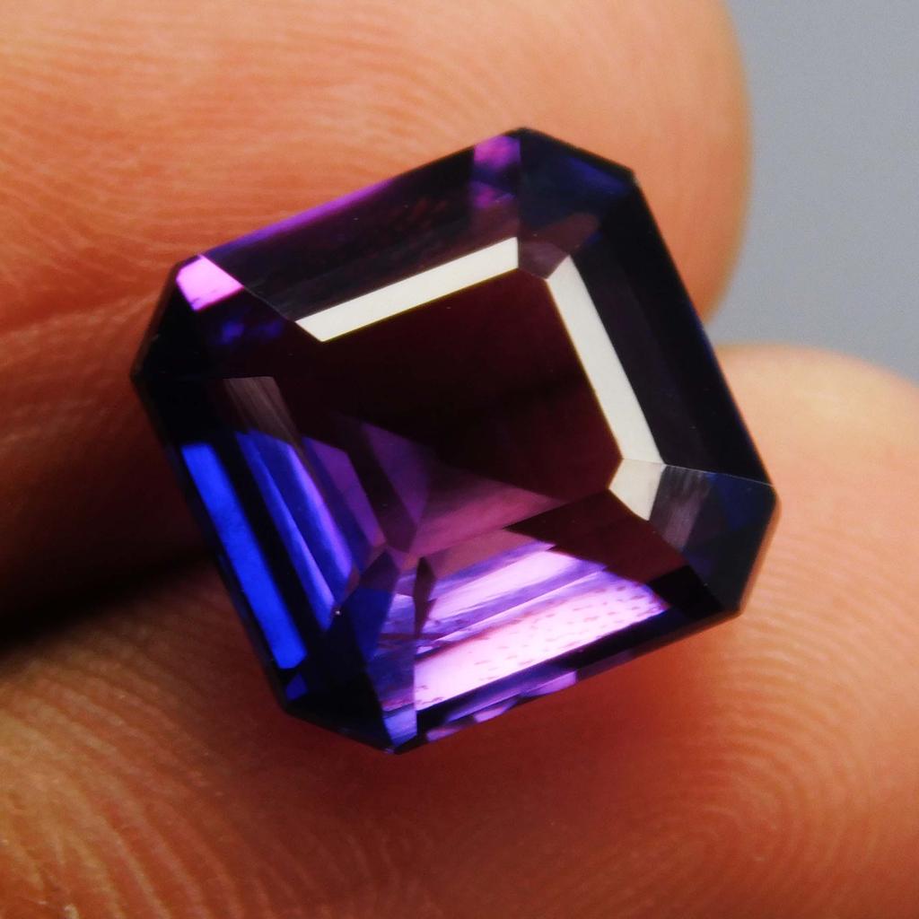 Square Cut   7 Carat Purple Natural Tanzanite Loose Gemstone