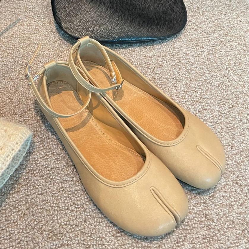 Fashion IPPEUM Split Toe Shoes Ballet Flats PU Leather Mary Janes Ankle Straps Retro Flat Shoes Women