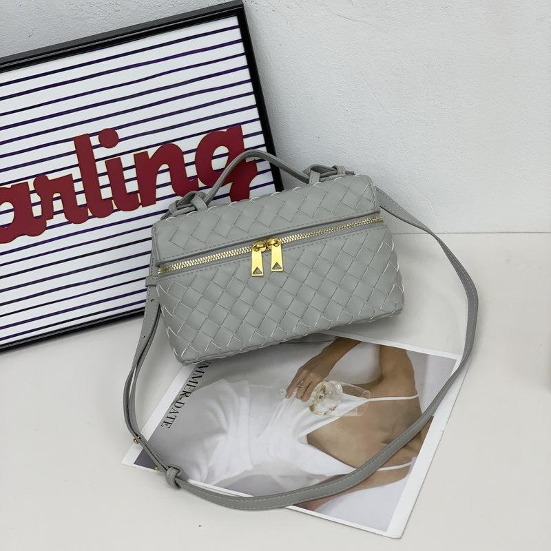Leather Women's Bag Fashionable Woven 22 Lunch Box Bag Mini Square Bag Portable Shoulder Bag