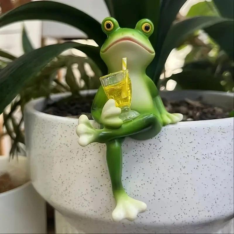 Miniature Frog Figurines Plant Decorations for Pots, Funny Frog Garden Decor Outdoor Gifts Women Frog Statue Planter Hugger