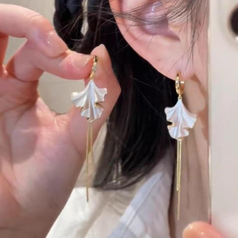 Boucles d'oreilles à pampilles longues section queue de sirène rétro luxe léger sens senior tempérament boucles d'oreilles élégantes boucles d'oreilles de vacances accessoires pour dames bijoux