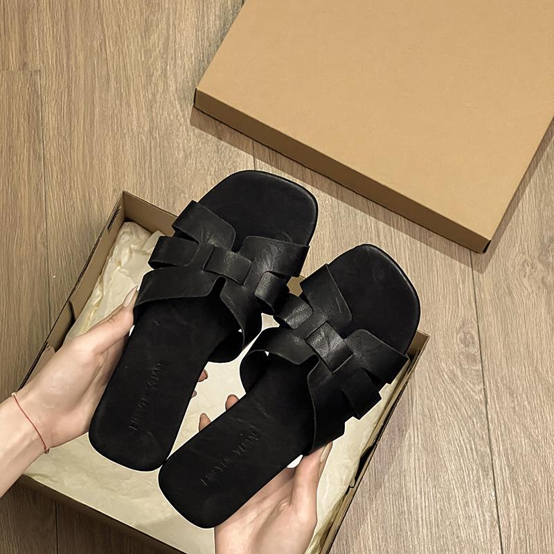 2025 Summer New Beach Slippers Women's Casual and Comfortable Versatile Soft Flat-bottomed French Sandals One-word Cool Slippers