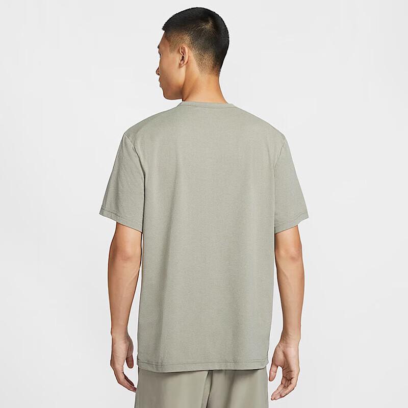 Nike Men's Sportswear Short Sleeve T-Shirt
