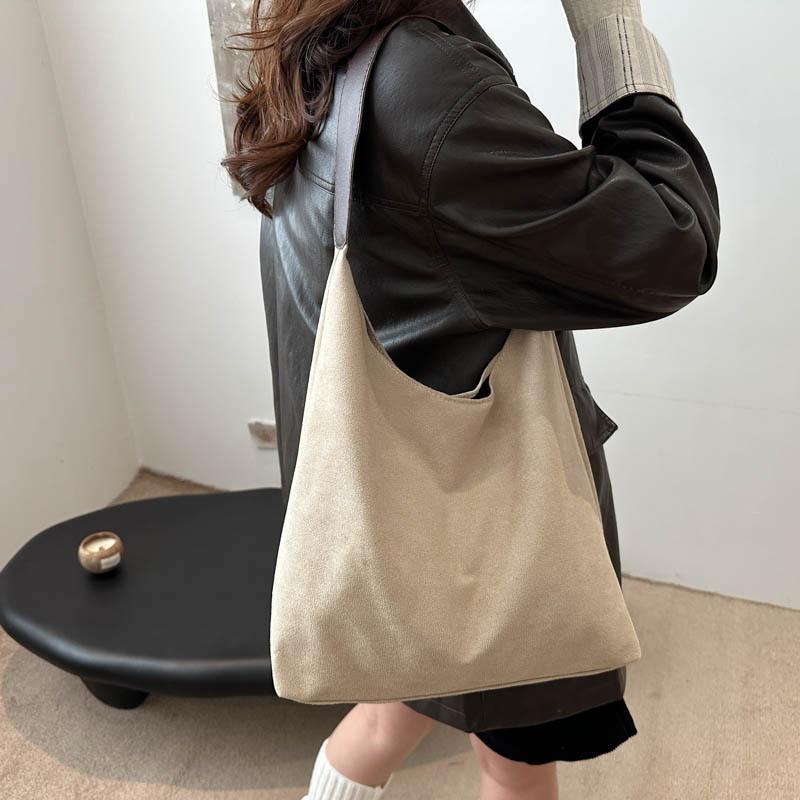 New Fashion Niche Personalized Armpit Bag Large Capacity Leisure Commuter Tote Bag Retro Simple Shoulder Women's Bag
