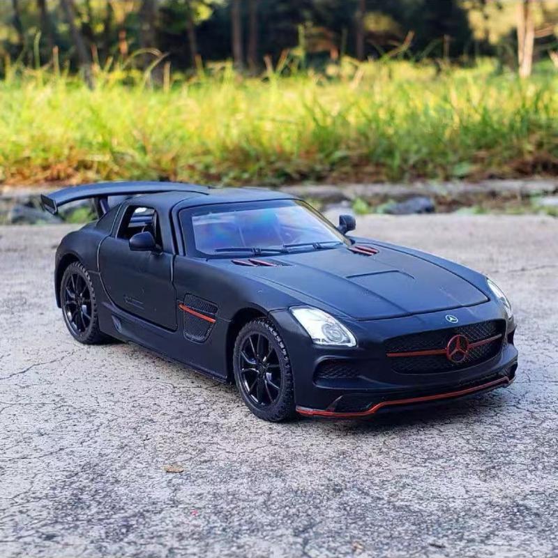1:32 Mercedes-Benz SLS Alloy Model Car Metal Diecast Car Simulation  Toy Car Collection GiftsFashion Ornament Collection Gift