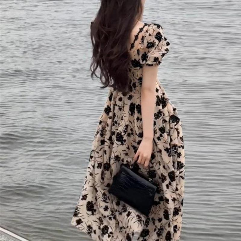 Hong Kong Style Floral Hepburn Dress: High Waist, Unique Tea Dress