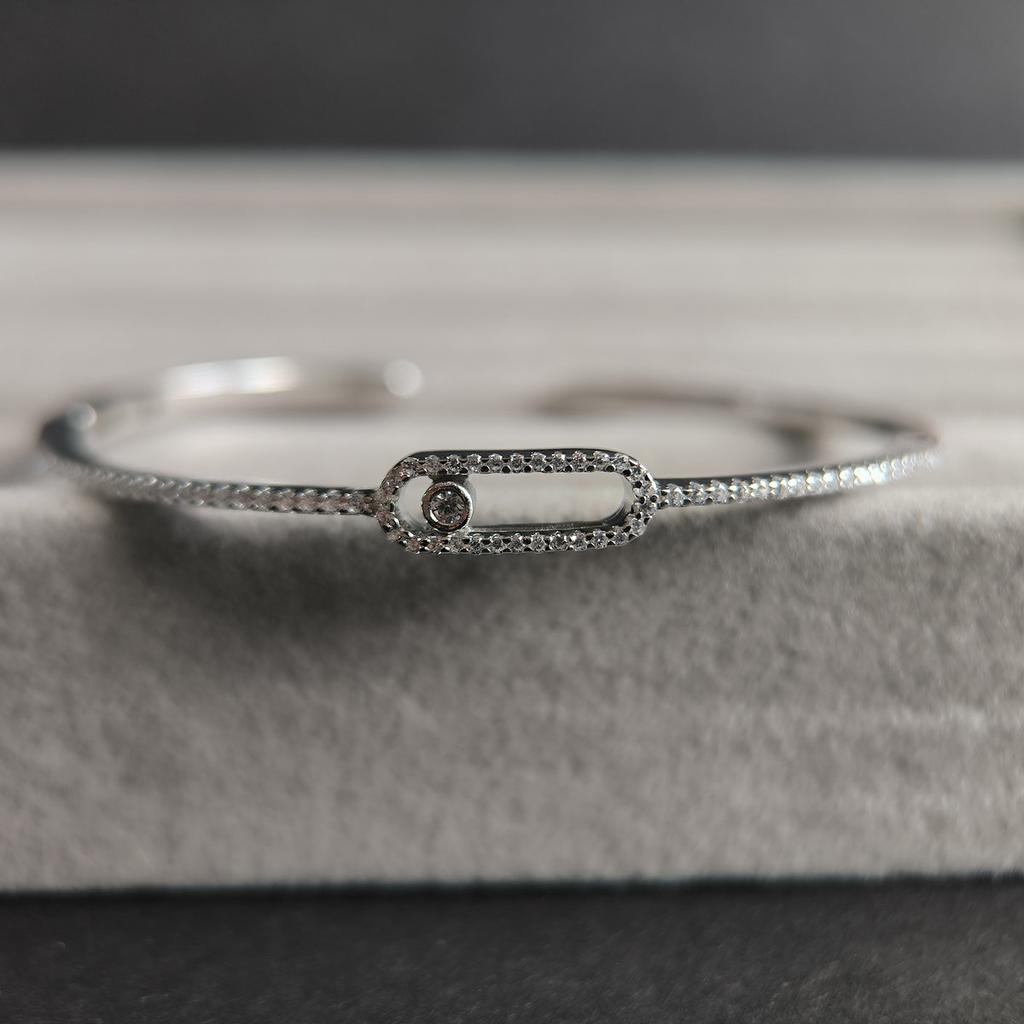 Silver Bracelet with Cubic Zirconia, Item Weight 7.34 G (2206354)
