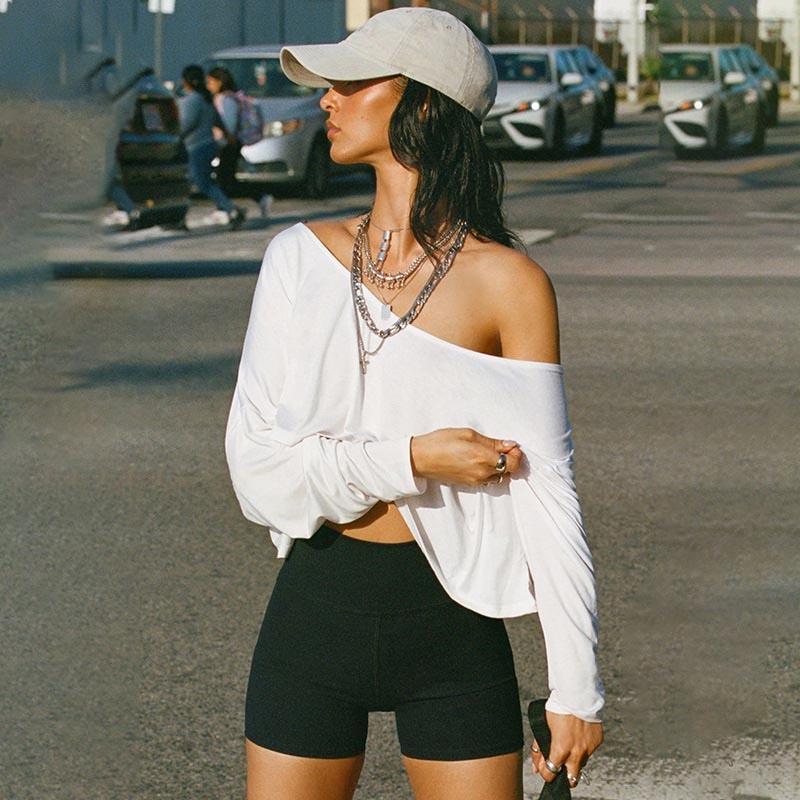 Streetwear Crop Top Off-shoulder Vintage Anni 2000 Bianco Manica Lunga Magliette Larghe Donna Casual Autunno y2k T-shirt Harajuku