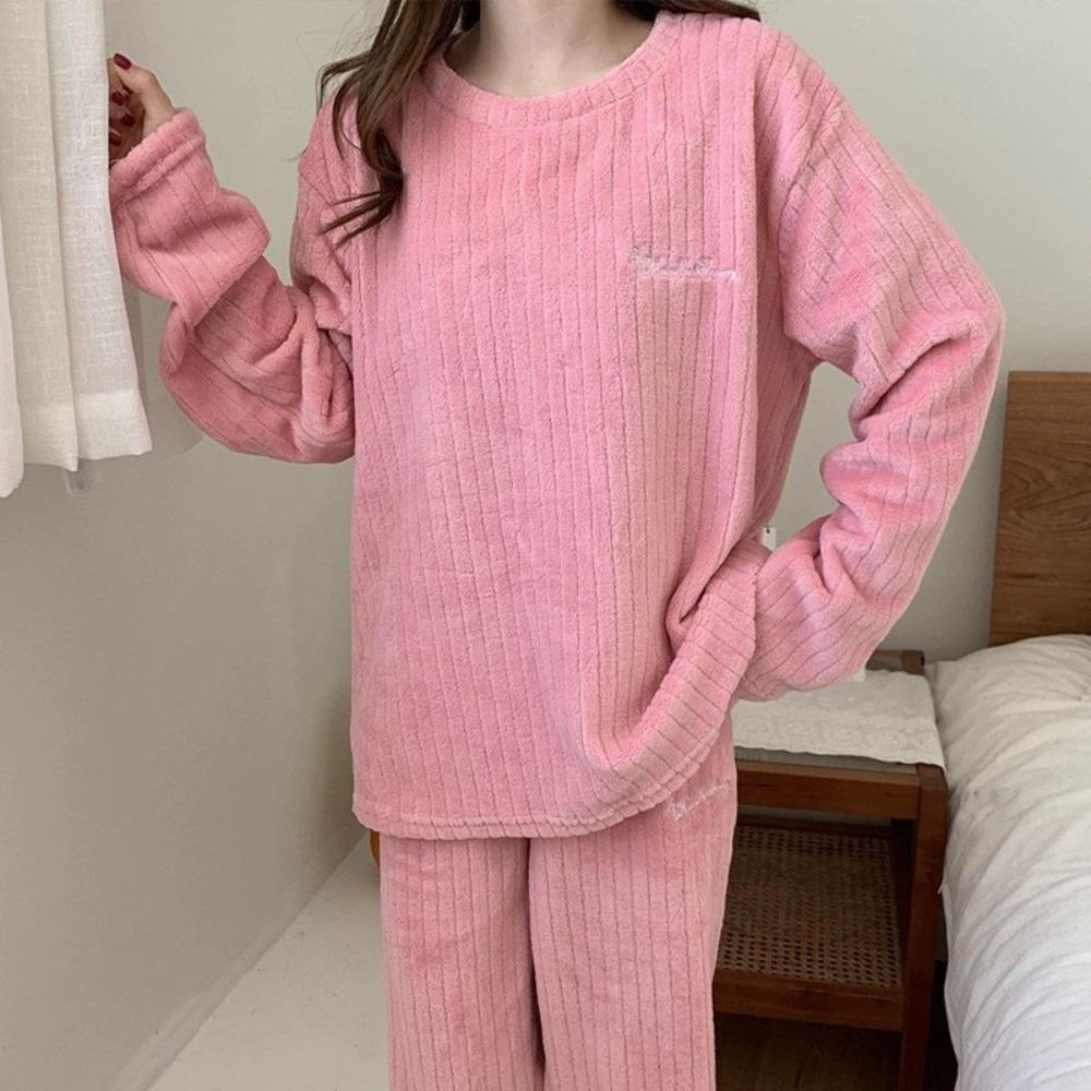 **Kadın Flanel Pijama Takımı Yuvarlak Yaka Jakarlı Uzun Peluş Kalın Sıcak Ev Giyimi**