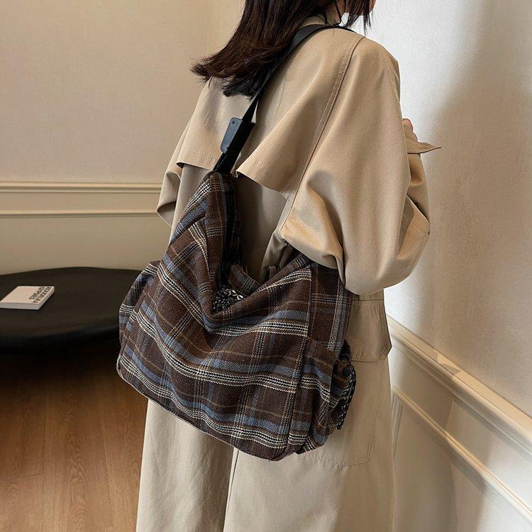 

Осень и зима новая шерстяная клетчатая сумка через плечо большая вместительная сумка-тоут ретро универсальная модная женская сумка one size fits all темно-коричневого