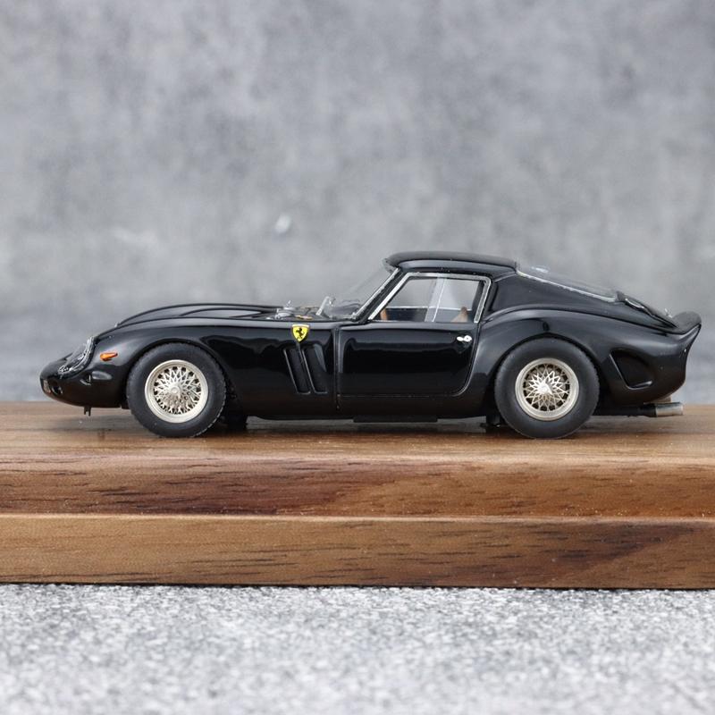 In Stock Scm 1:64 Yuema 250gto Supercar Simulation Resin Miniature Car Model Collection Ornament Custom Children's Toys Gift