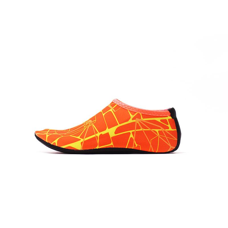 Unisex Beach & Water Shoes: Non-slip, Cut-resistant, Soft Sole, Skin-tight for Swimming, Trekking, and Wading