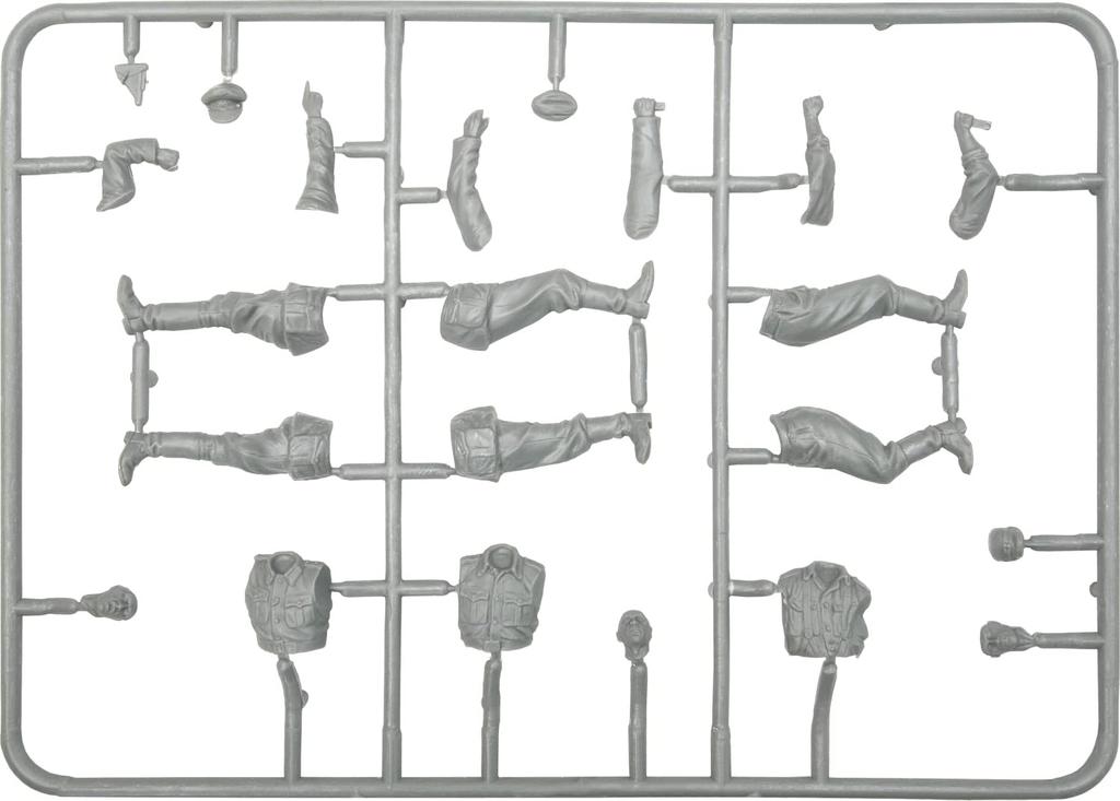 Miniart Scale German Soldiers Carrying Ammunition Boxes of Plastic Model Kit MA35384 1/35 (Set 5)