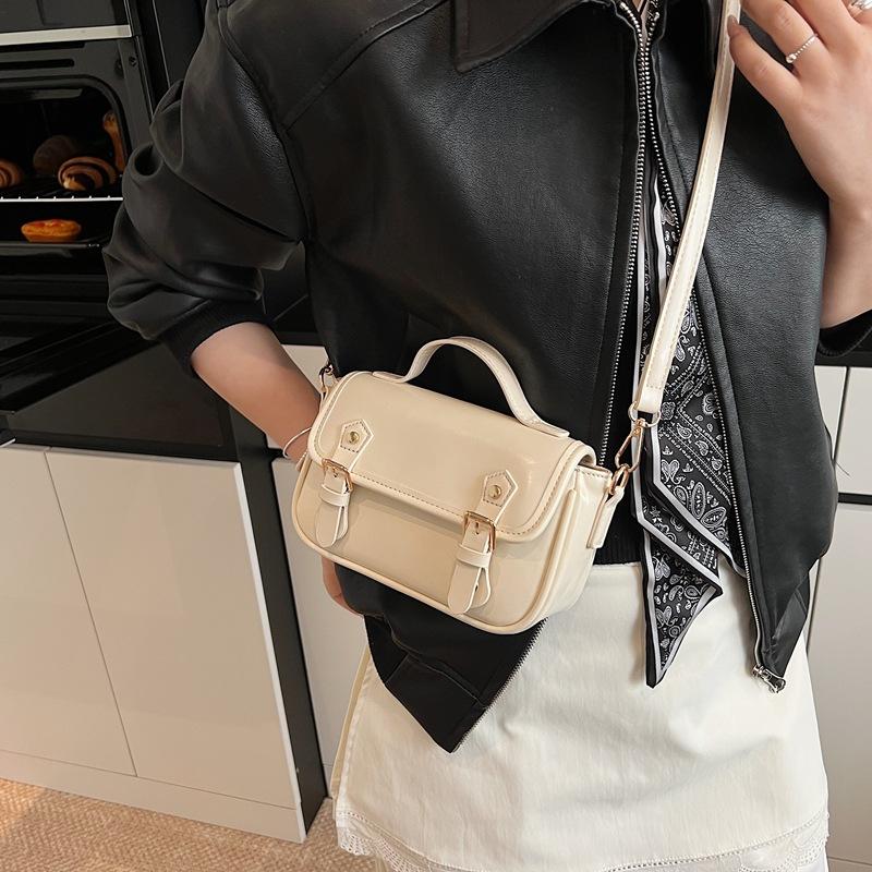 Korean Version of the New Fashion Portable Small Square Bag Women's 2025 Spring Niche Simple Shoulder Bag High-end Messenger Women's Bag