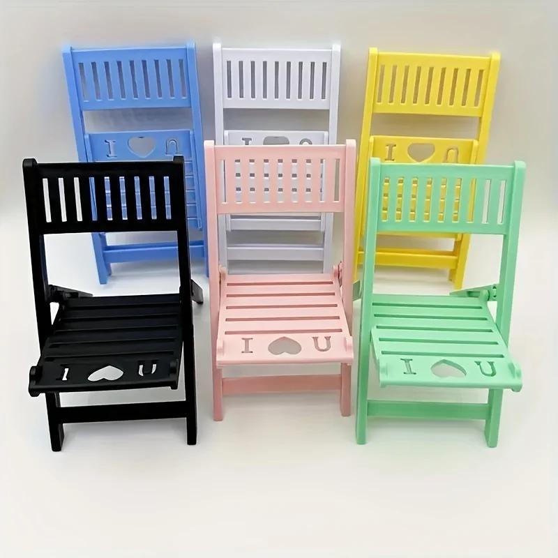 Relax In Style with Our Foldable Beach Chair Phone Stand - Perfect Gift for Any Occasion!