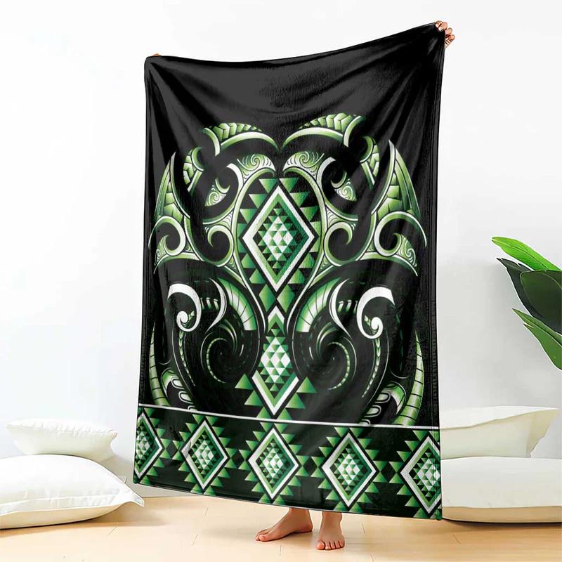 

Green Tribal Pattern Blanket Maori Inspired Design Soft Fleece Throw Couch Cover Home Decor Artistic Print Boho Style 75x100cm