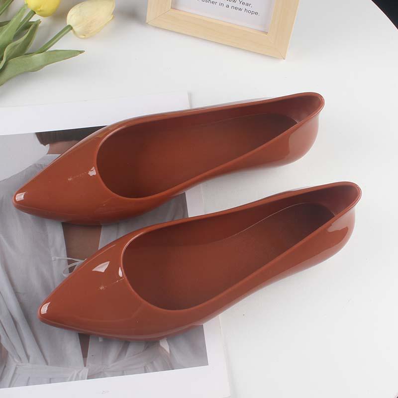 Yuzhihao Women's Summer Pointed Toe Slip-on Sandals - Closed Heel, Low-Cut Flats