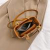 New fashion contrasting bag portable shoulder messenger women's bag