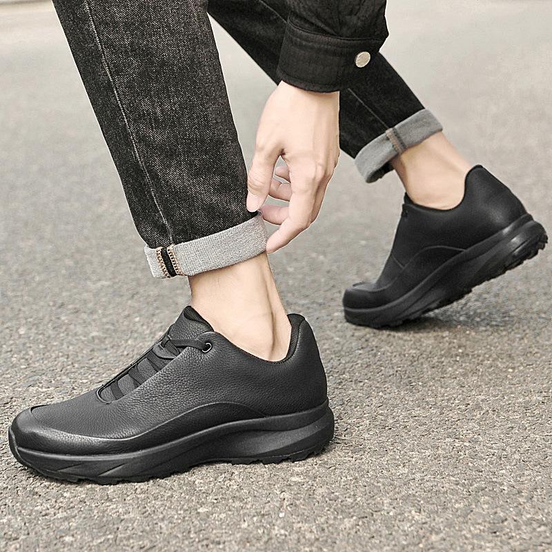 

Мужская обувь 2025 Лето Новые Высококачественная кожа Водонепроницаемые кроссовки Молодежные Низкие для улицы Пешие прогулки Повседневная обувь 45 чёрный