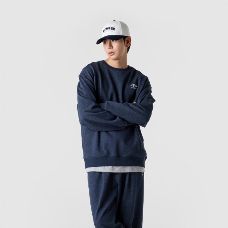 Umbro Unisex Essential Small Logo Sweatshirt Ur123cfs19