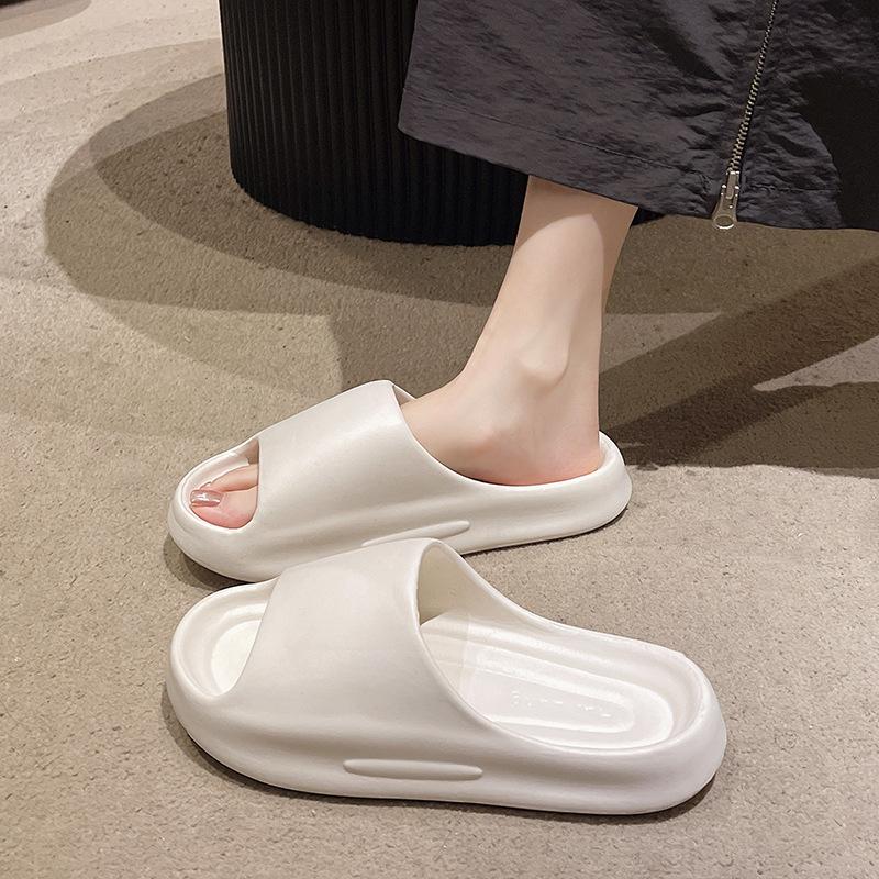 Summer Solid Color, Simple, Super Soft, Anti-slip and Non-smelly Women's Bath Slippers for Home Use, New Style for Women 2025