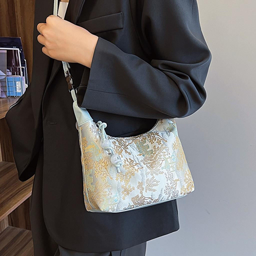 Niche Embroidery New Chinese Bag Women 2025 New Summer Shoulder Messenger Bag Guofeng Handbag Dumpling Bag