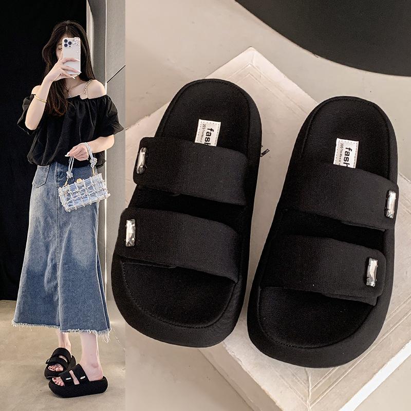 Muffin Thick-bottomed Cool Slippers Women's Summer Wear 2025 New Beautiful Beach Fairy Wind One-word Drag Fashionable and Cool