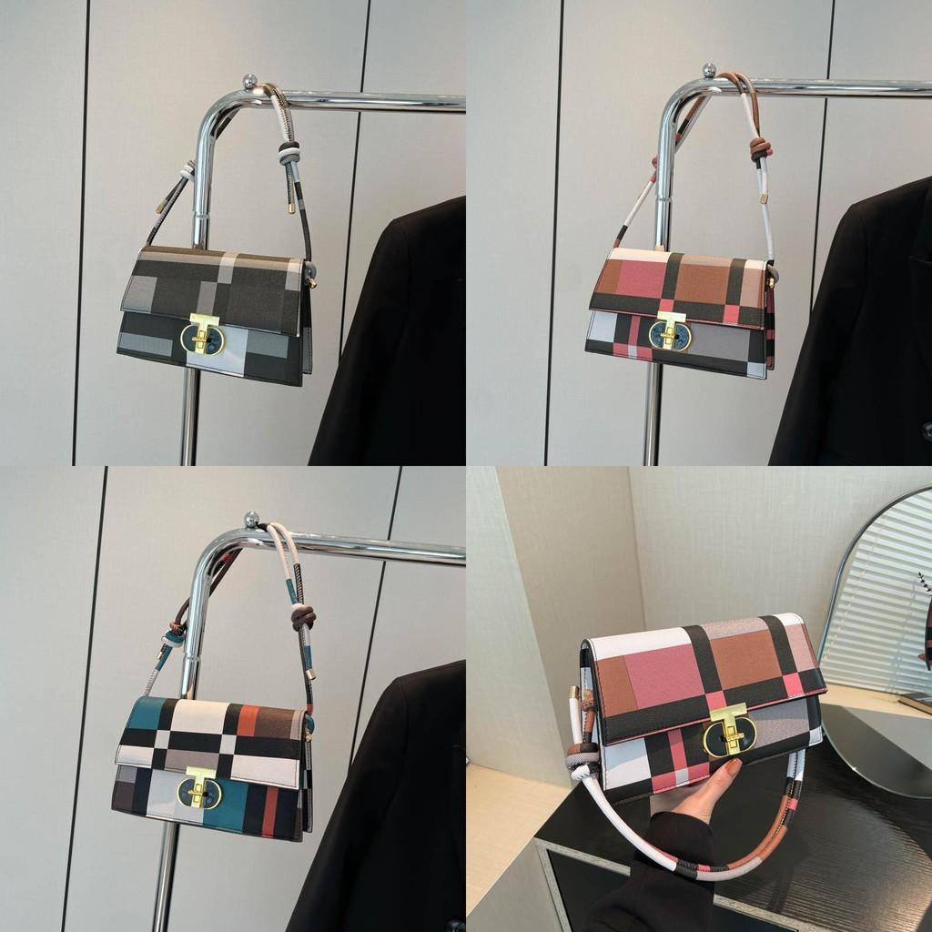 Stylish And Minimalist Shoulder Bag With Large Capacity For Everyday Use In Black Pink And Blue