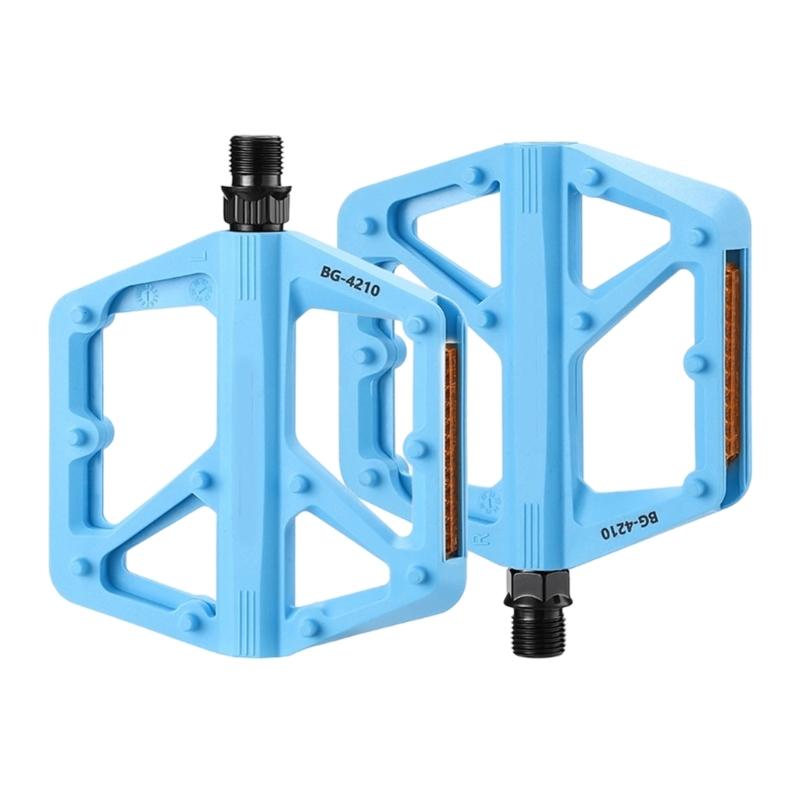 

1pair Nylons Mountain Bike Pedals Light weight Sealed Bearing Bicycles Pedals for Cycling Enthusiasts синій