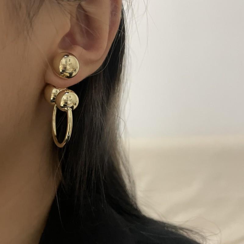 French Retro Metal Bead Earrings: Trendy, Stylish, and Fashionable Design