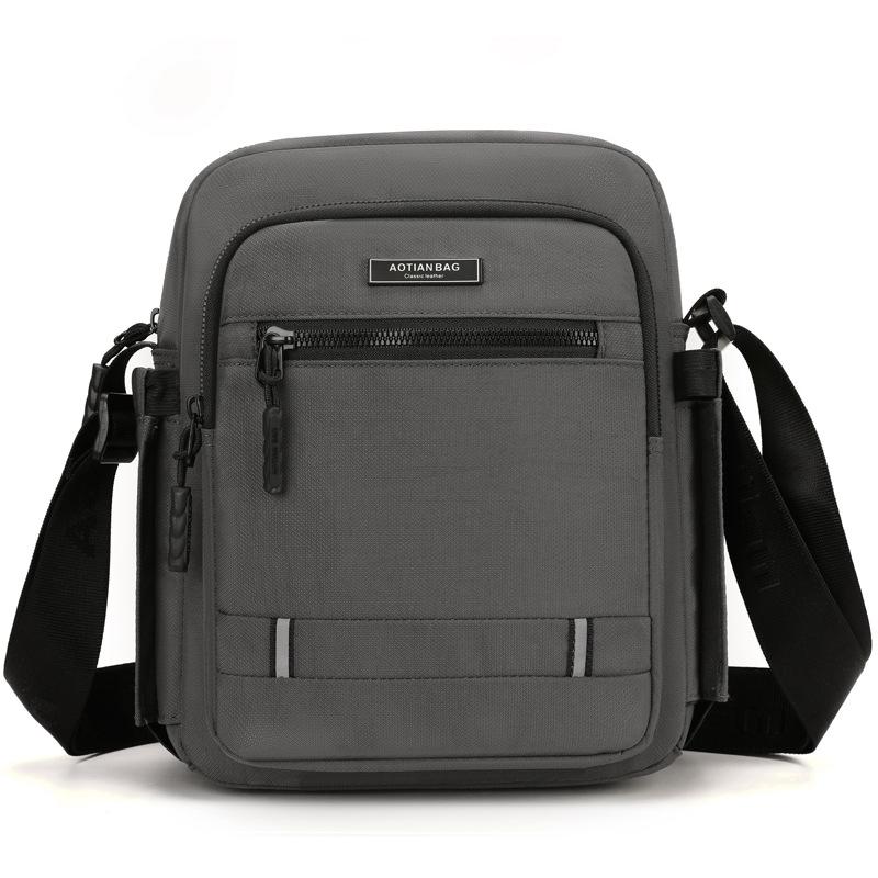 Herren Multifunktionale Outdoor Umhängetasche Mehrschichtige Crossbody Tasche