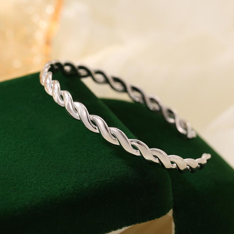 

Banyan Tree 925 Silver Interwoven Women s Open Bracelet - Niche Design Twisted Ring 925 Silver