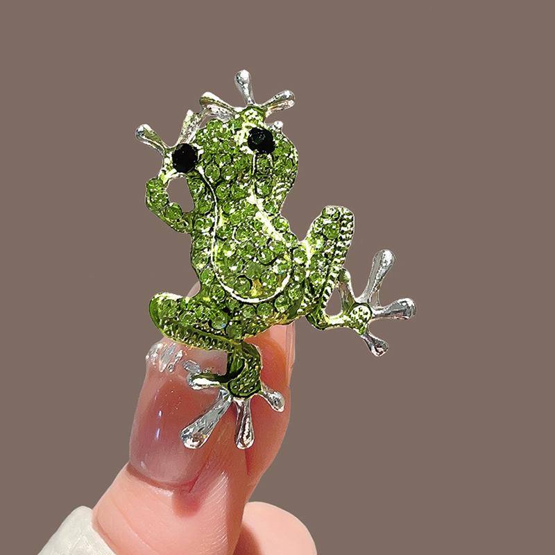 Grüne Strass Frosch Broschen für Damen Exquisite Cartoon Tier Broche Süßer Kleidung Pin Vielseitiges Bekleidungszubehör Geschenk