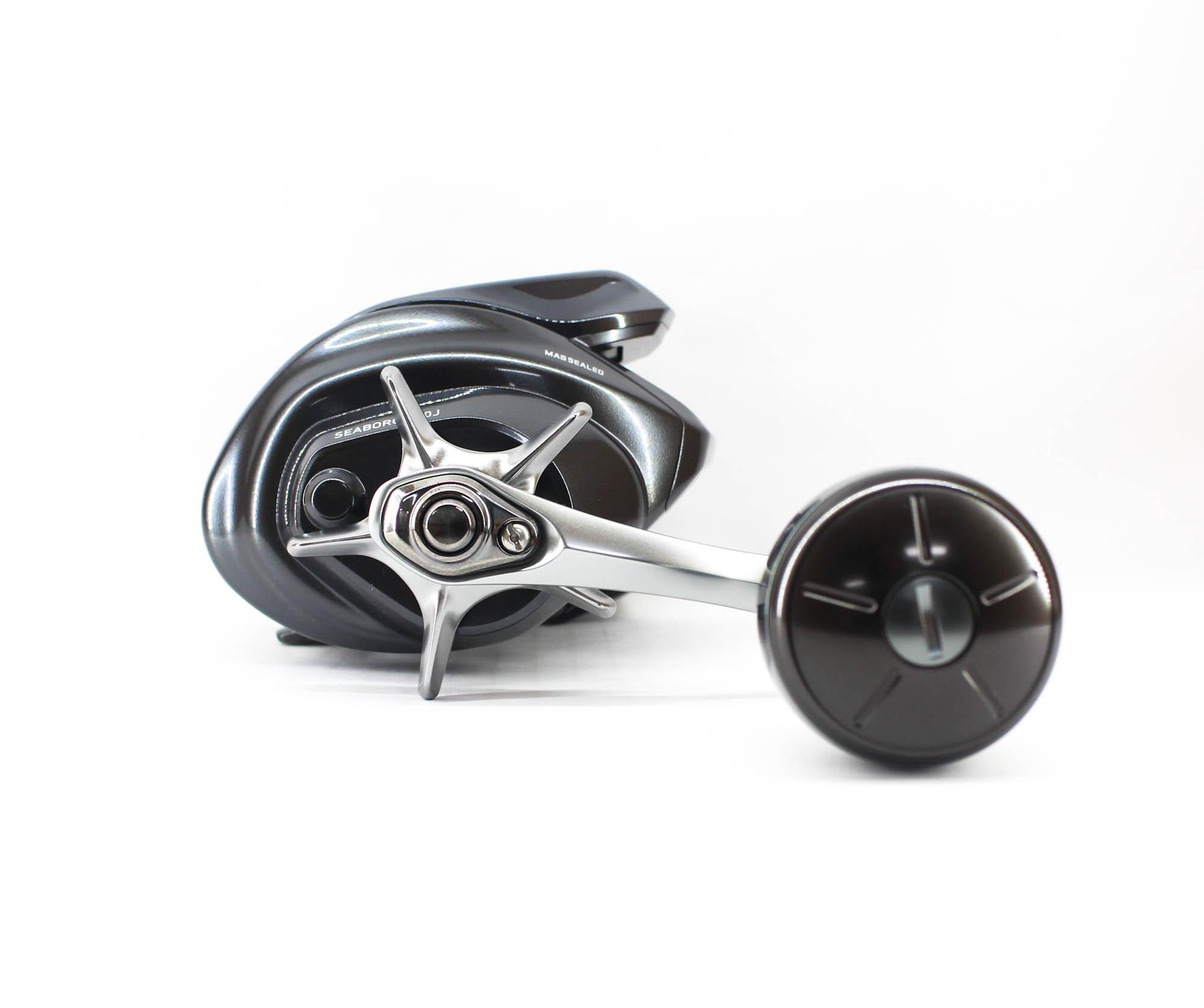 

Катушка Daiwa Baitcast 23 Seaborg 400J электрическая правая рука (2190)