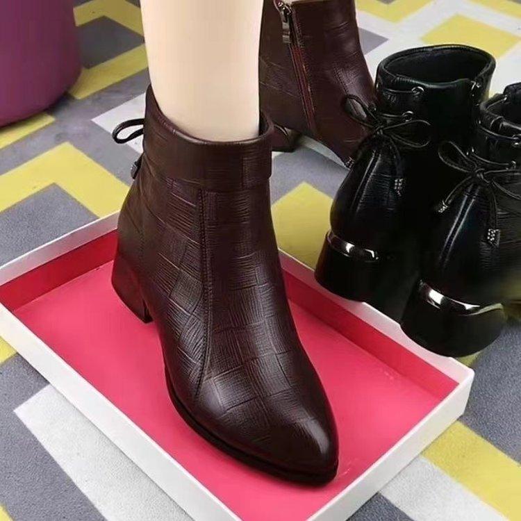 

Короткие женские ботинки Martin на низком каблуке, зимние новые ботинки 2024 года с заостренным круглым носком, толстый квадратный каблук, бархатные теплые хлопковые ботинки с бантом 38