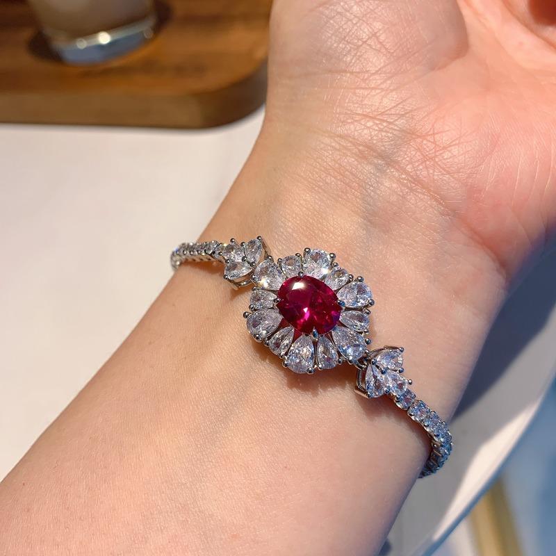 SACE GEMS Copper alloy zircon bracelet is a stylish and sophisticated wedding gift for girlfriends