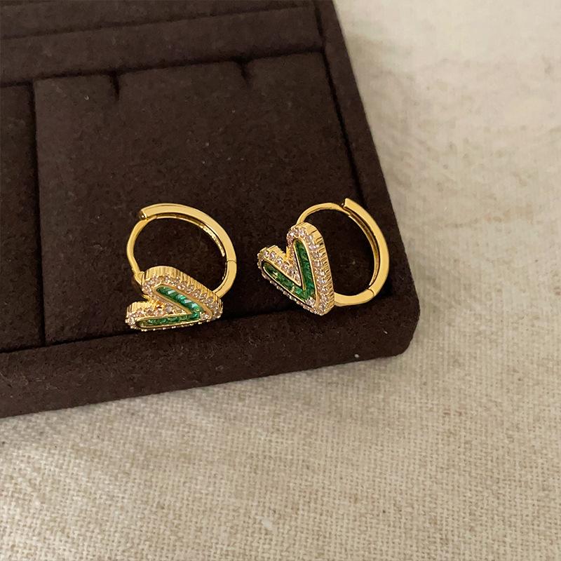 Court Retro Style Emerald Zircon Love Ear Buckle Women'S Fresh And Elegant Fashion Personality Versatile Earrings
