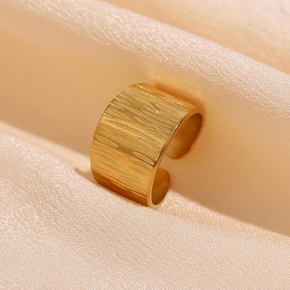 Minimalist Irregular Stainless Steel Open Ring: European & American Style Stackable Index Finger Accessory for Women
