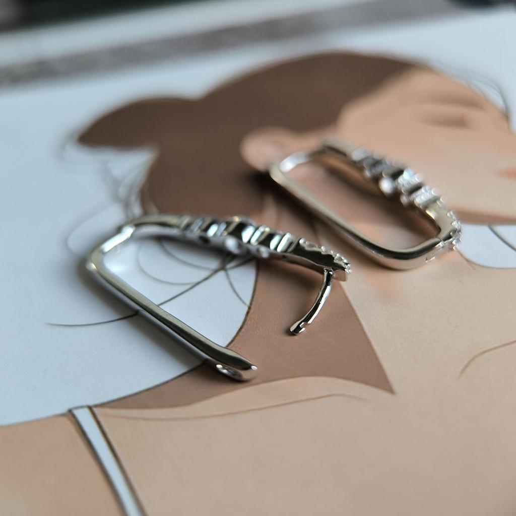 Серебряные серьги с фианитами (2192633)