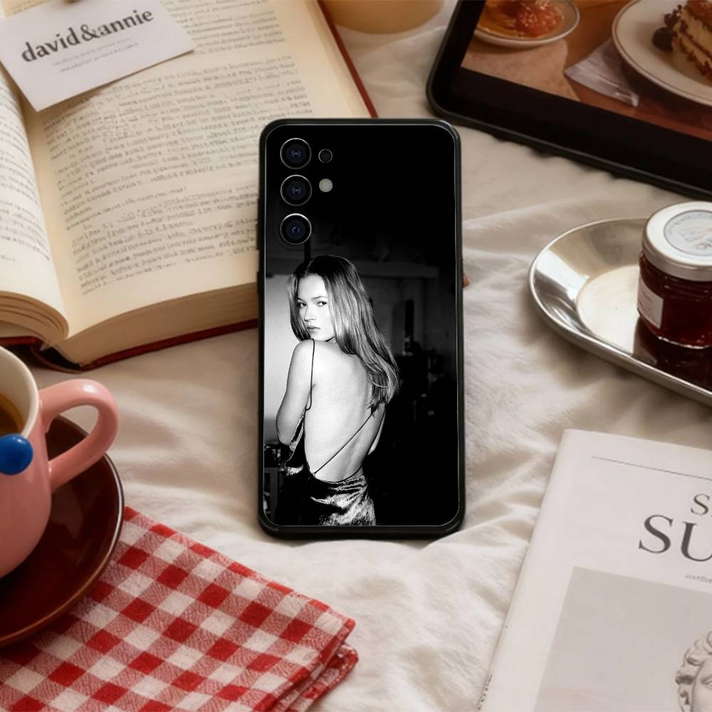 90s Brit Retro K-Kate M-Moss Phone Case For Samsung S 25,24,23,22,30,21,10,9,Ultra,Plus,Lite,FE,4,5 G Soft Black Case