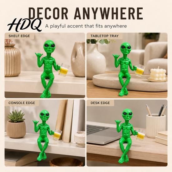 Green Alien Figurine for Fish Tank Fuunny Statue, with Beer Glass Figurine, Home Office Funny Sculptures Wine Cabinet Bar Pub Game Room Desktop Shelf