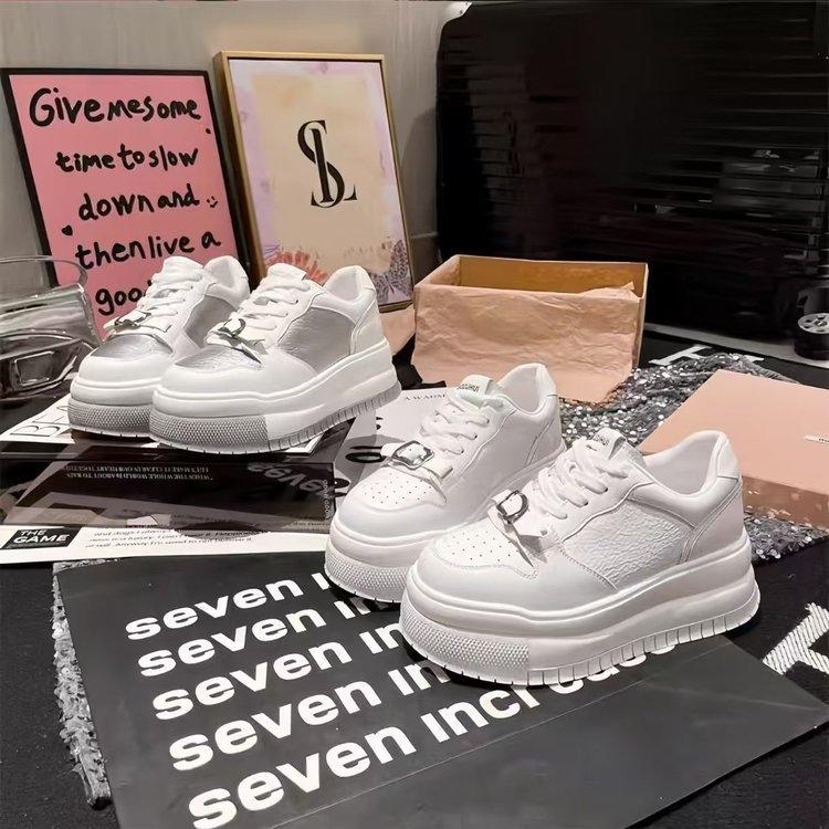 Thick-soled spring new heightening and lightweight small muffin casual sports shoes