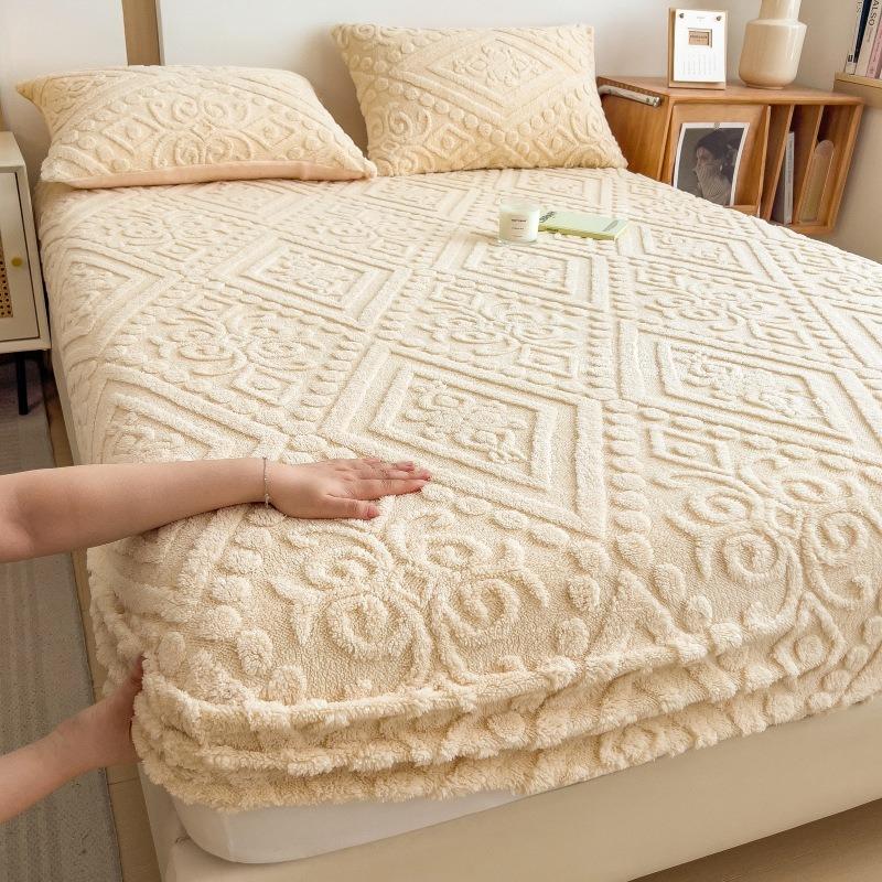 Plush Embossed Bedding with Mattress Protector, Simple Pattern Fitted Sheet, Single/Queen/King Mattress Cover Sábanas Para Cama