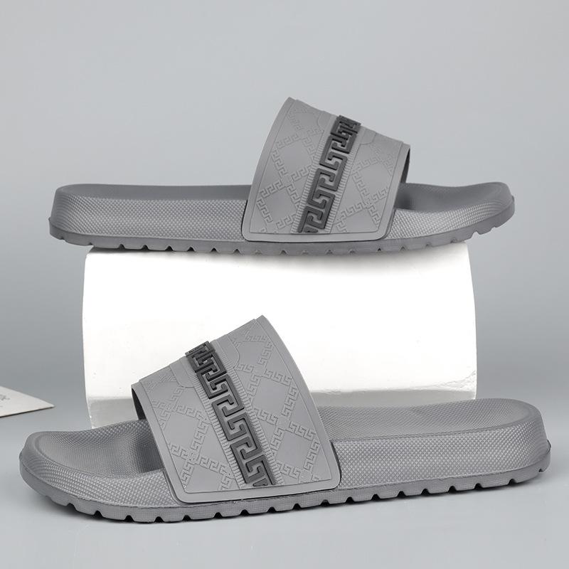 

2025 new slippers men wear summer soft bottom cool slippers indoor and outdoor one-word men s slippers 47 серый
