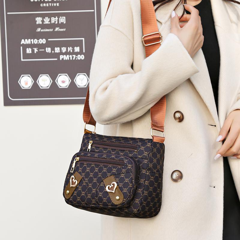 Mittleres Alter Muttertasche Damen-Umhängetasche mit Aufdruck