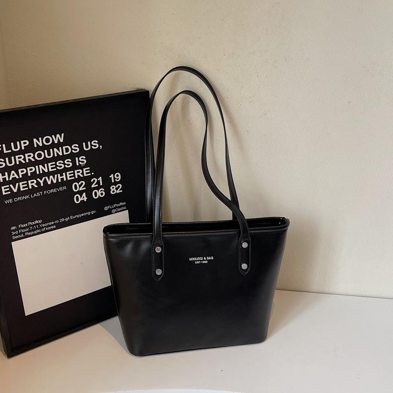 

Large capacity versatile tote bag women s new casual fashion shoulder bag high-end commuter bag
